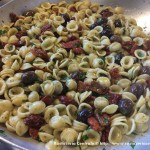 Orecchiette con pomodoro secco, olive e basilico