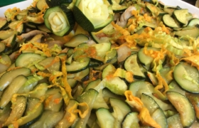 Scaloppa con zucchine e fiori di zucca