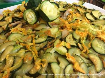 Scaloppa con zucchine e fiori di zucca