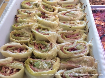 Rotolino di porro con prosciutto e asiago